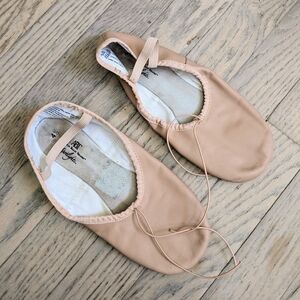 ABT Spotlights Light Pink Ballet Slippers, Girl's 4 1/2